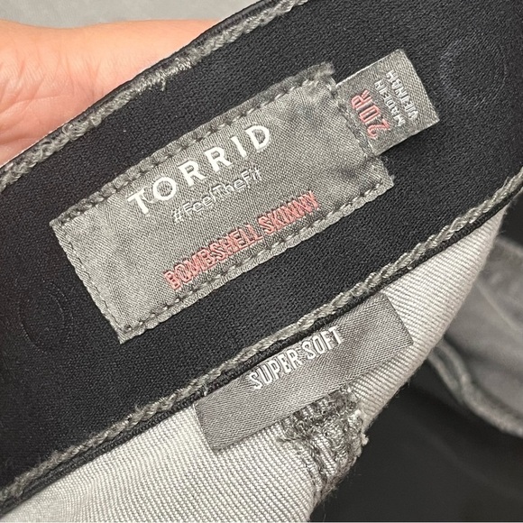 Torrid bombshell skinny distressed jeans - Picture 6 of 6